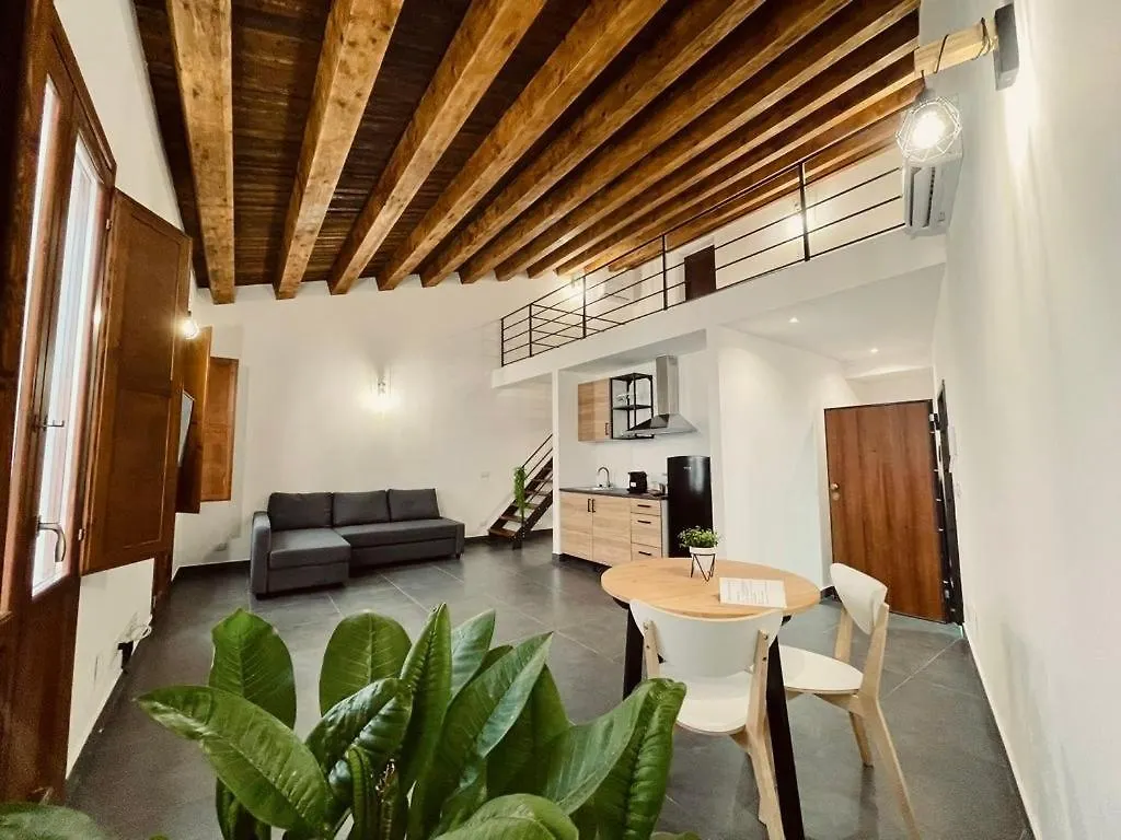 Palermo Inn Boutique Aparthotel Guest house