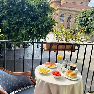 Massimo Plaza Palerme